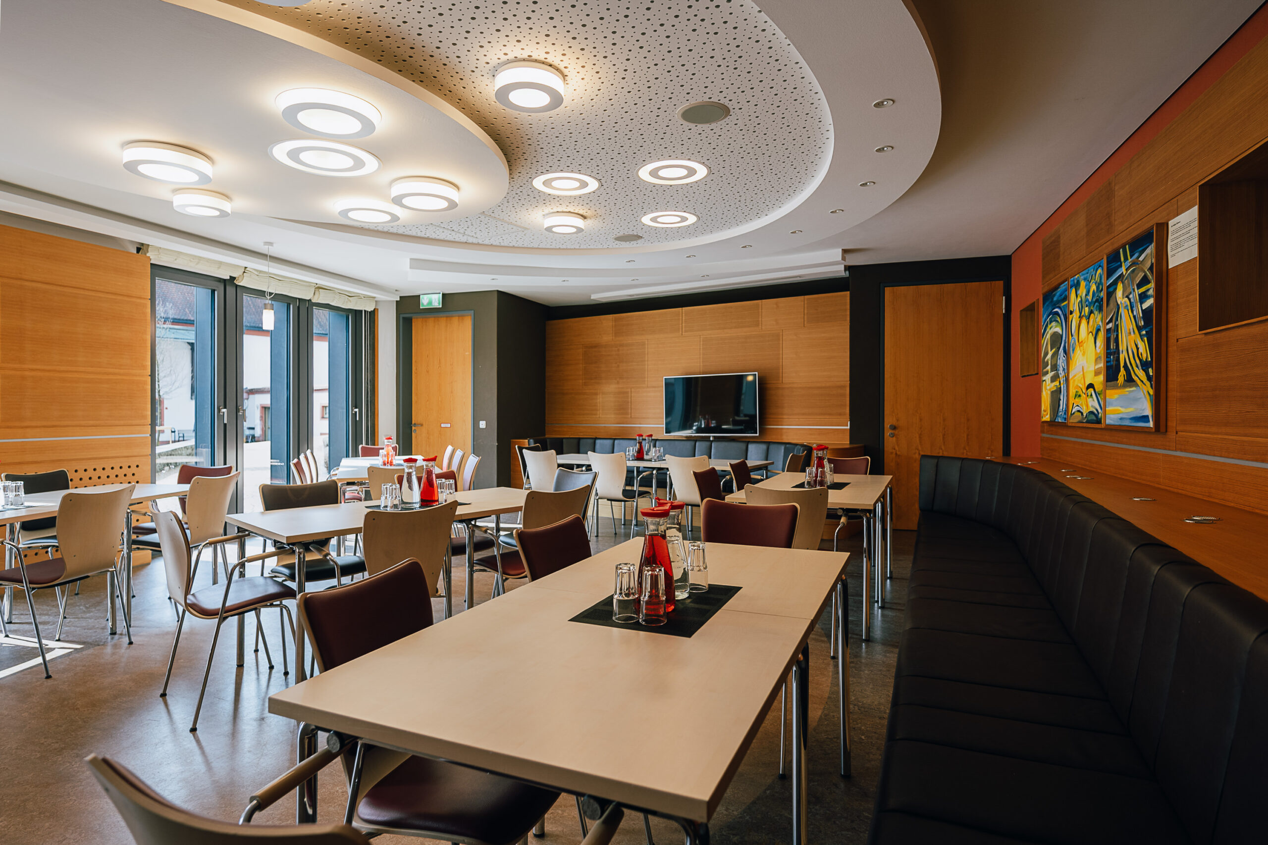 Lange Bank im Seminarraum