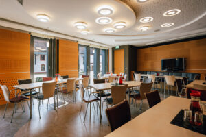 Seminarraum im Clemens mit Smart-TV